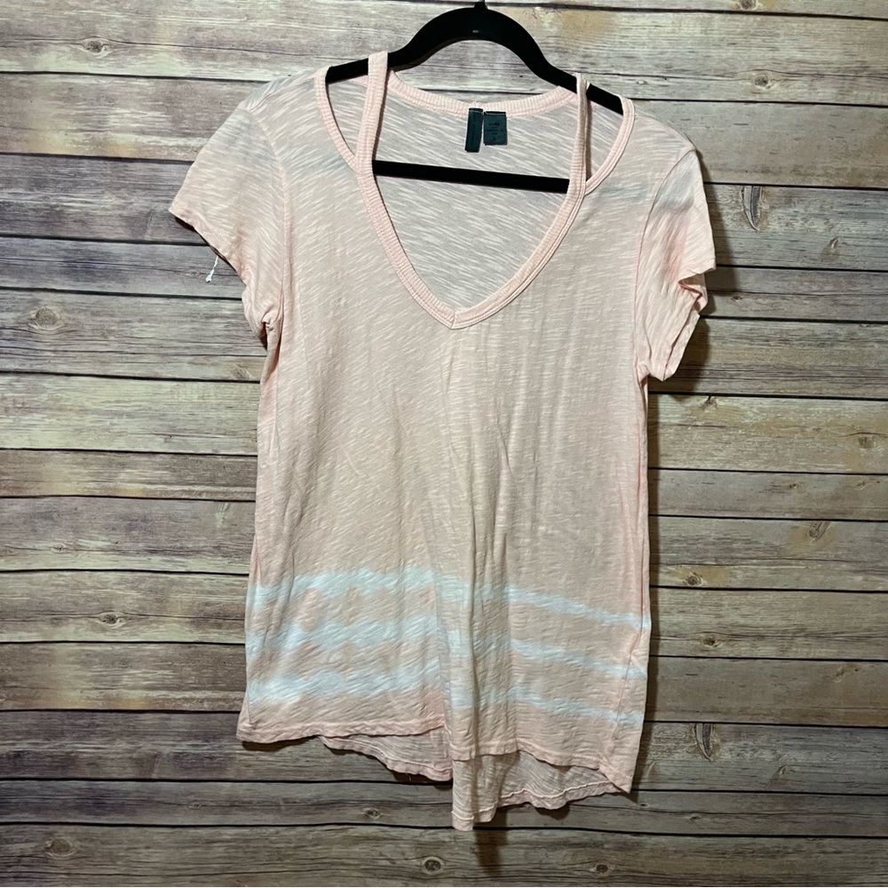 ⭐️ ANTHROPOLOGIE Left of Center Open Shoulder Tee Size Small pink E1